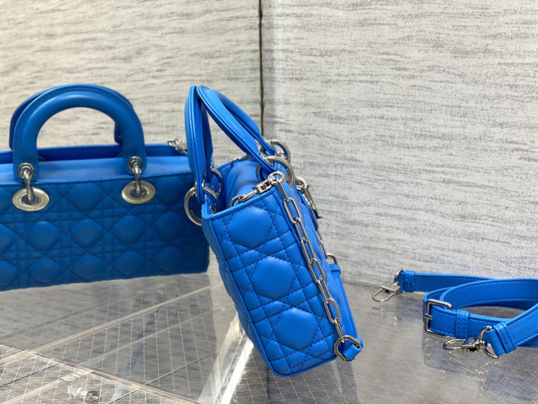 Handbag Dior size 26*6*14 cm - vstockx