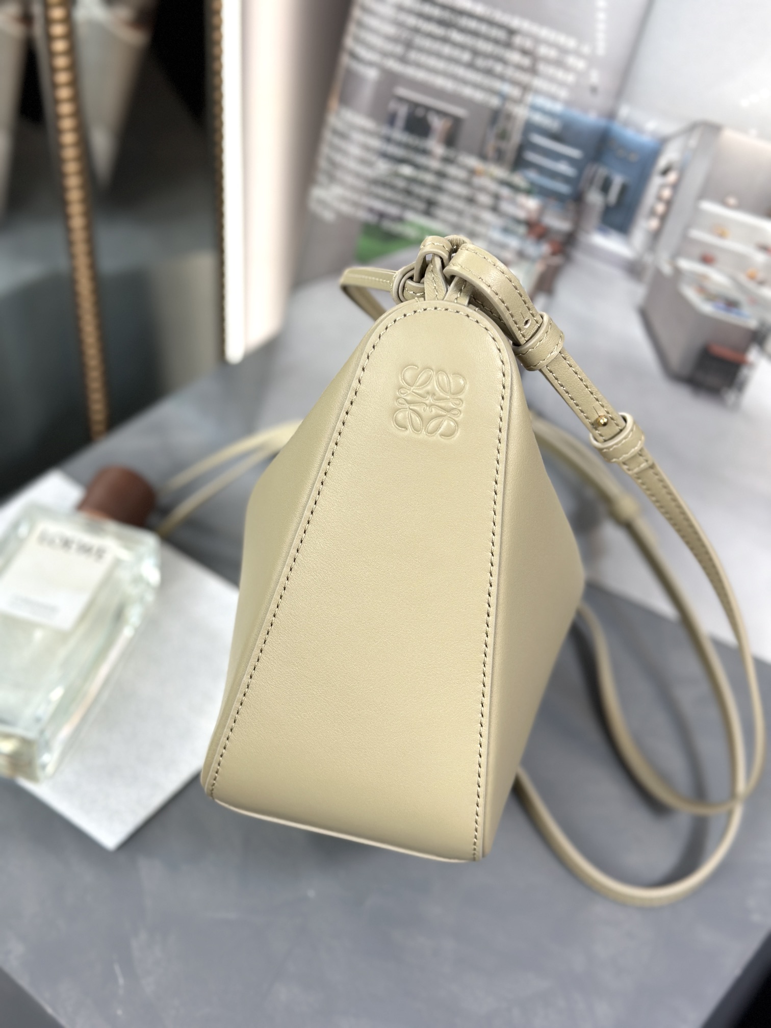 Handbags LOEWE   size:28-17-9.5 cm - vstockx