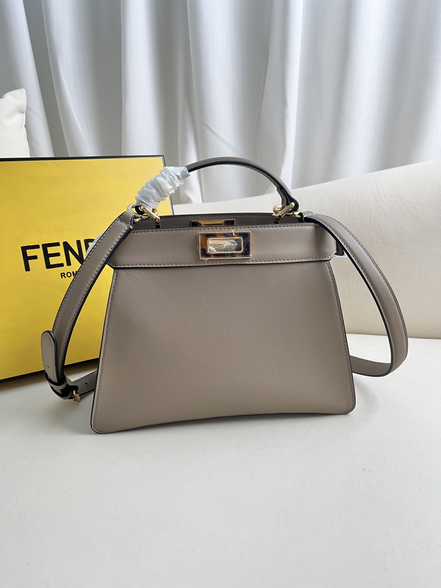 handbags FENDI 0229 size:27*21*11cm - vstockx