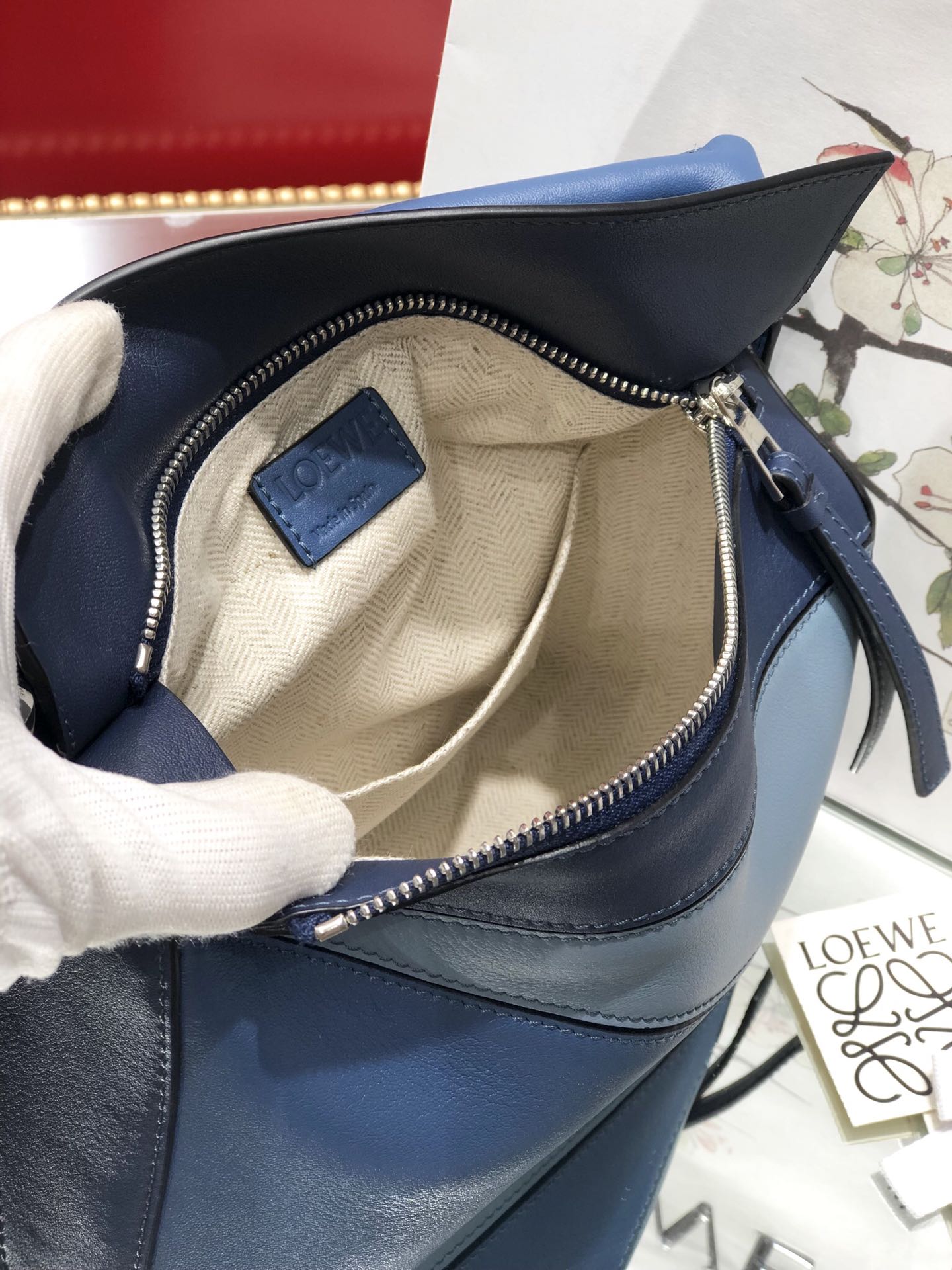 Handbags LOEWE ZP size:2414-11 cm - vstockx