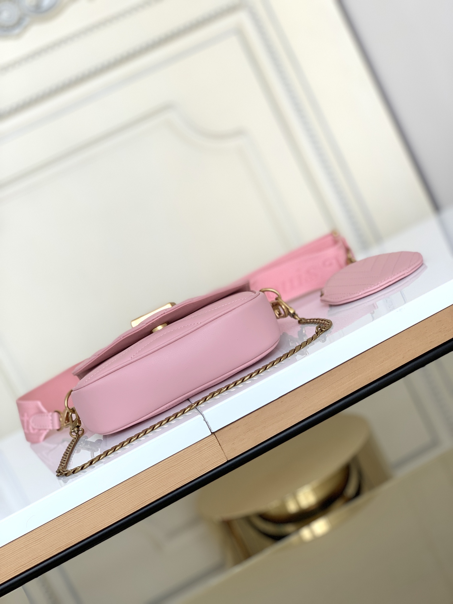 Handbag Louis Vuitton M56468 size 19/14/5 cm - vstockx