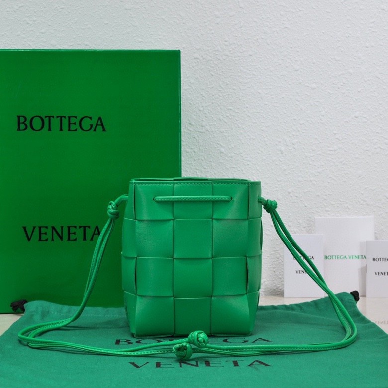 Handbags Bottega Veneta 6612 size:19 cm - vstockx