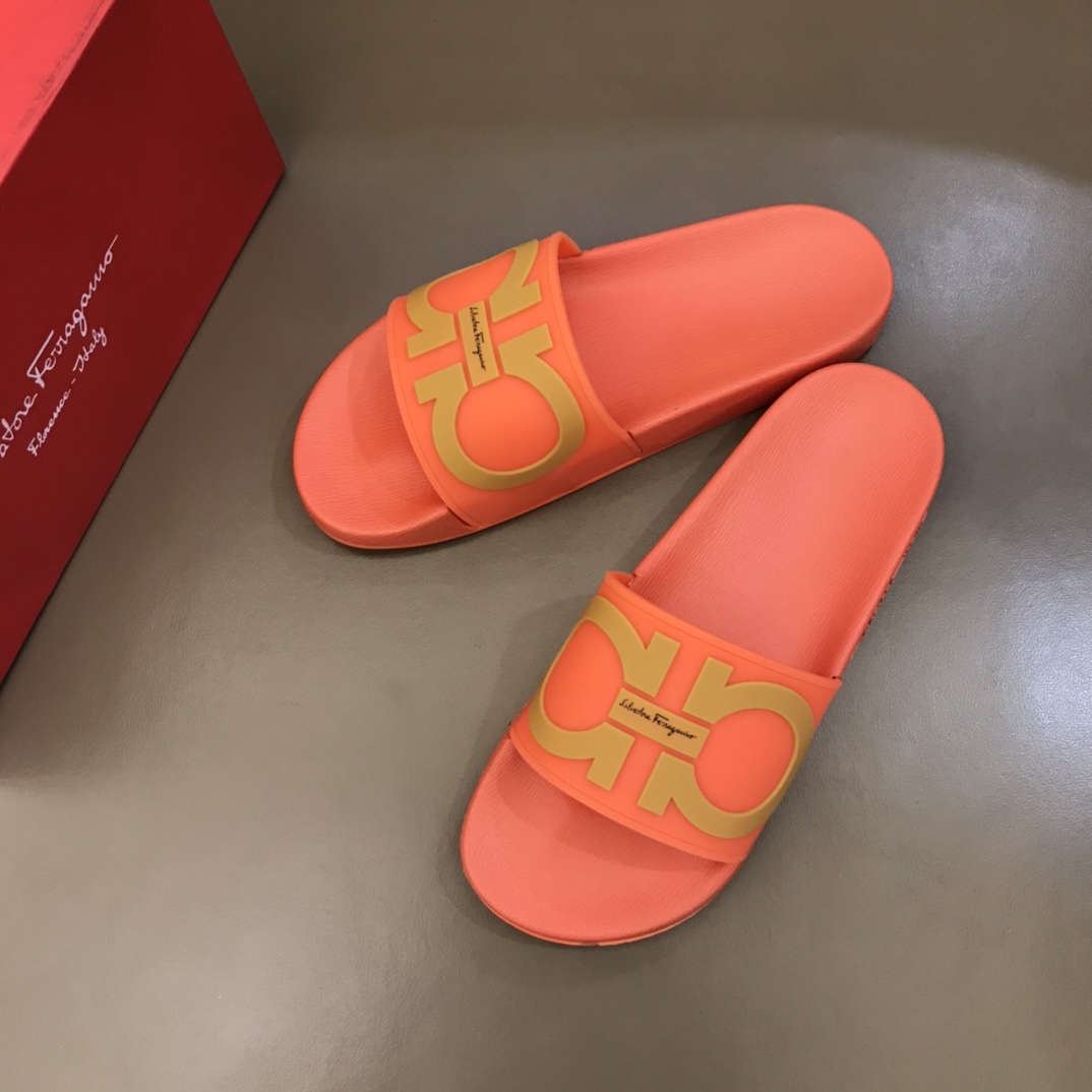Salvatore Ferragamo Groove Slides 1 - vstockx