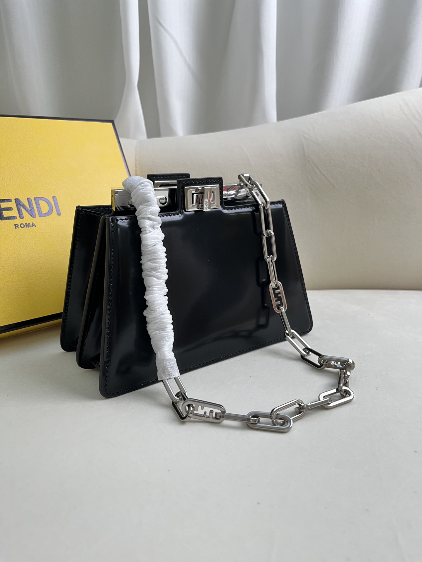 handbags FENDI 1012 size:20.5*11*14cm - vstockx