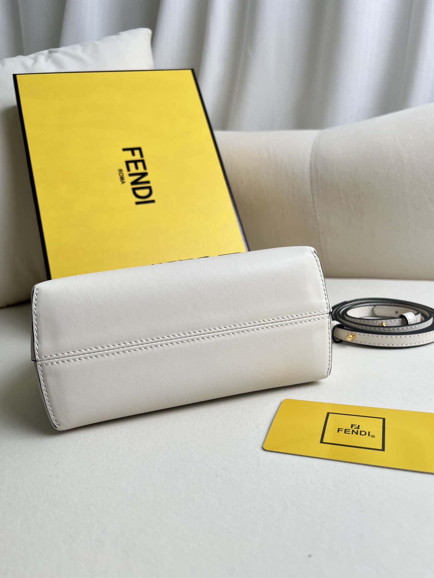 handbags FENDI 8BS067 size:20.5*12*9cm - vstockx