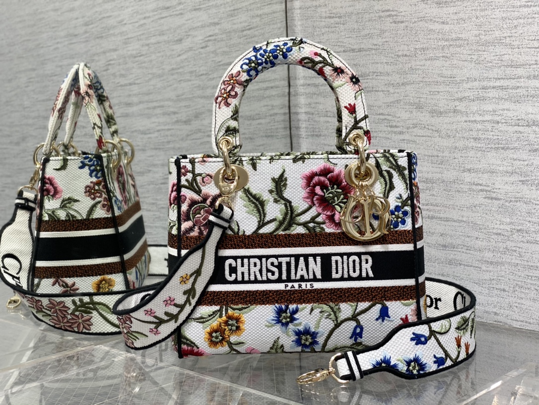 Handbag Dior size 24*11*20 cm - vstockx