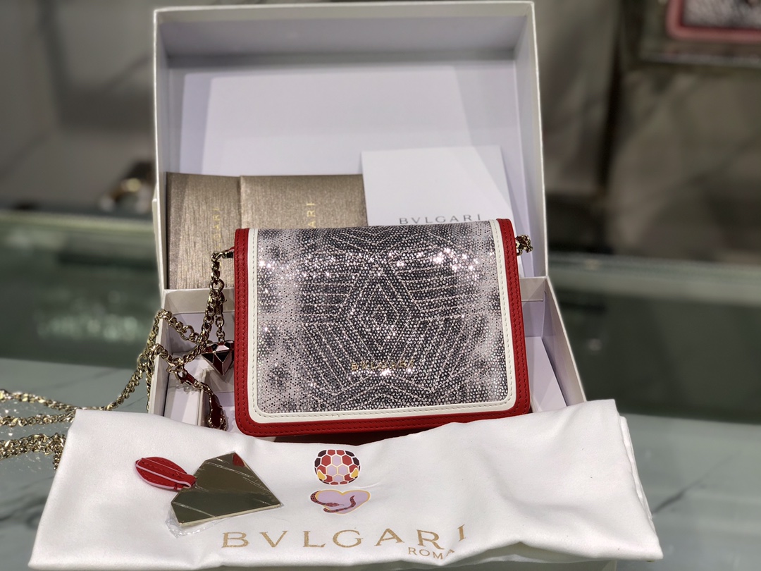 Handbags Bvlgari 288104 size:17.5*11*5 cm - vstockx