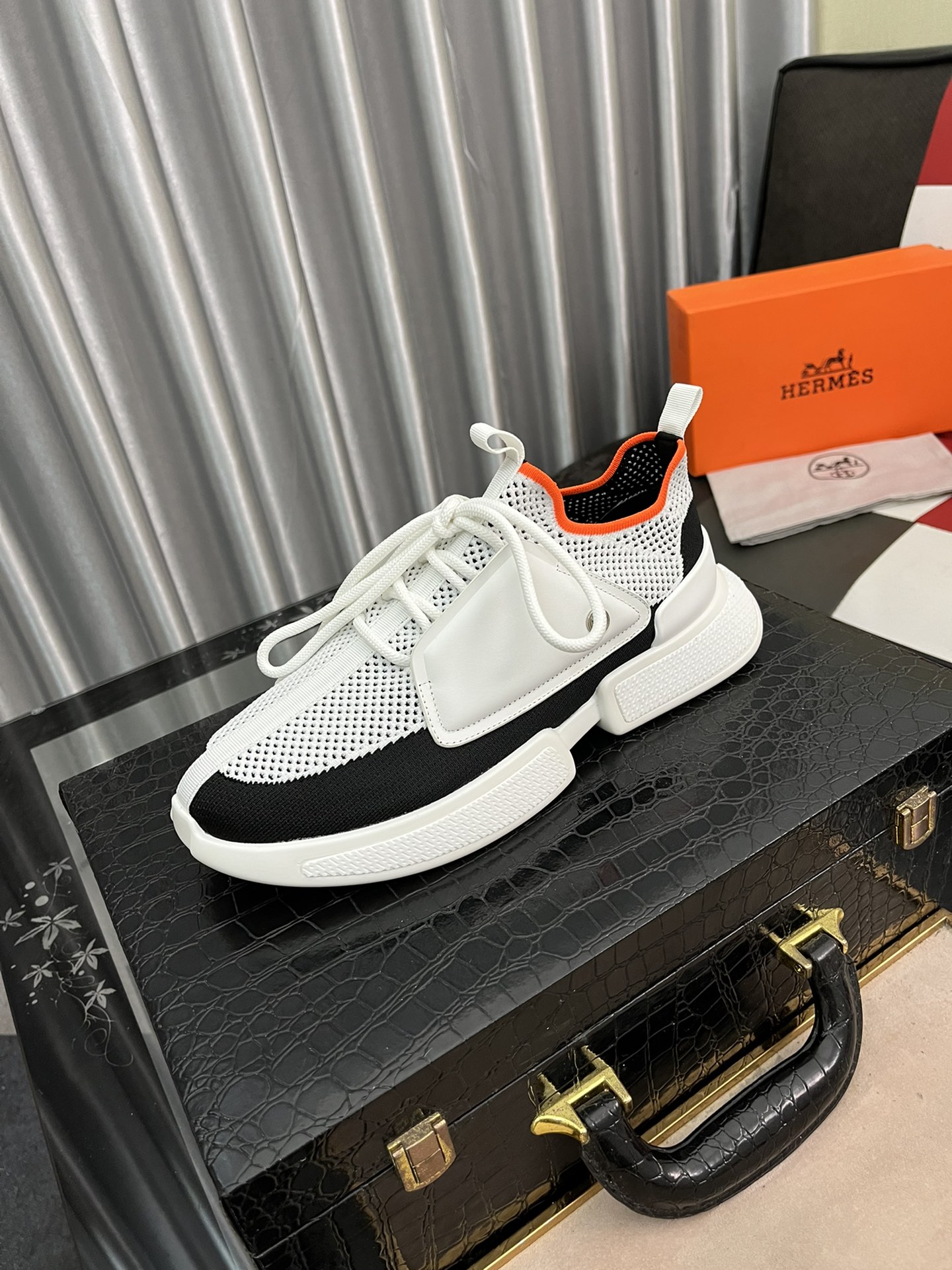 Hermes Expert sneaker 1 - vstockx