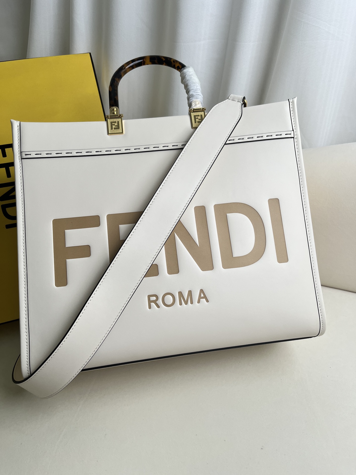 handbags FENDI 877 size:17*35*31 - vstockx