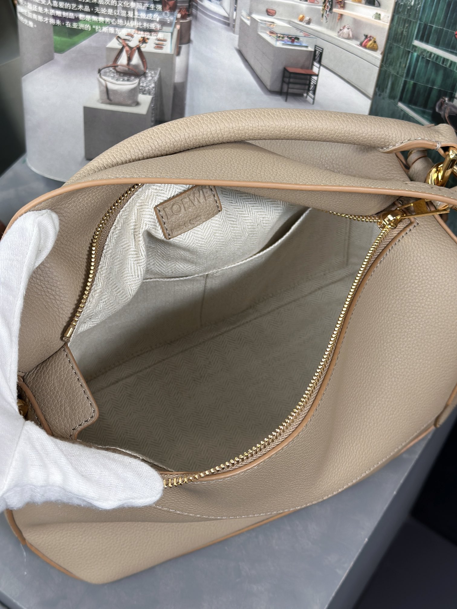 Handbags LOEWE   size:29-19.5-14 cm - vstockx