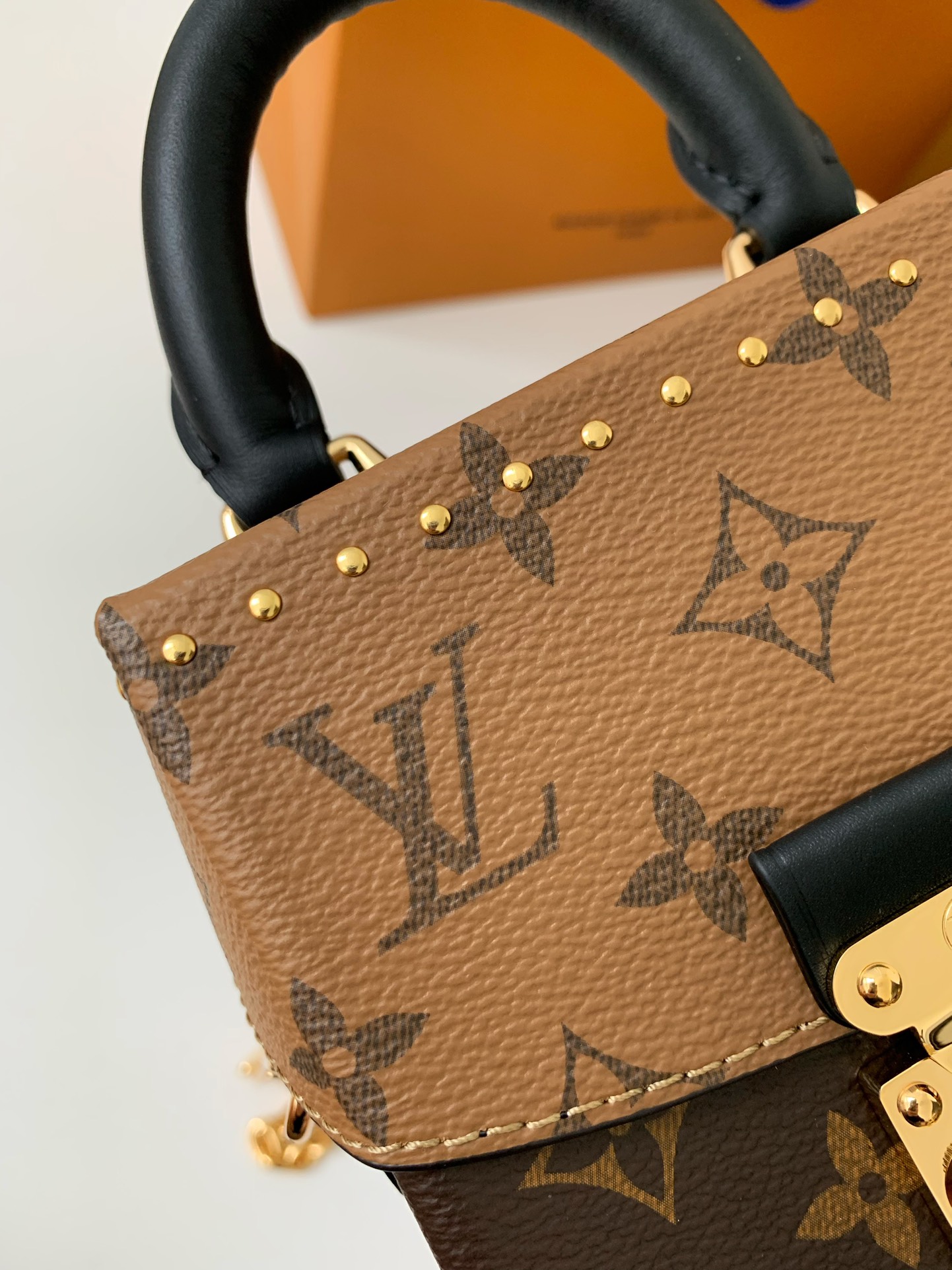Handbags Louis Vuitton M82465 size:12.5*17.6*6 cm - vstockx