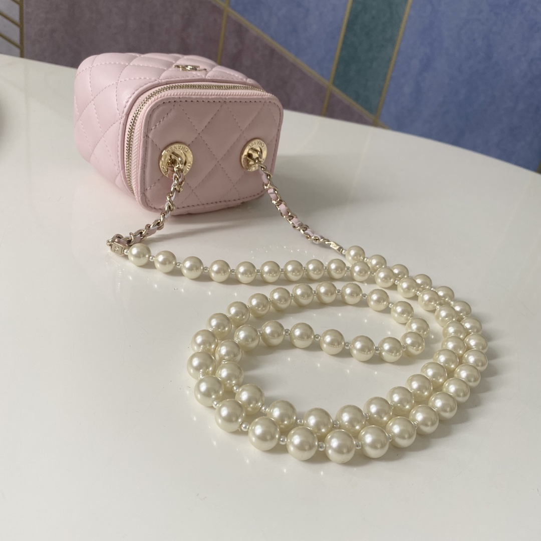 Handbag Chanel 81182 size .** - vstockx