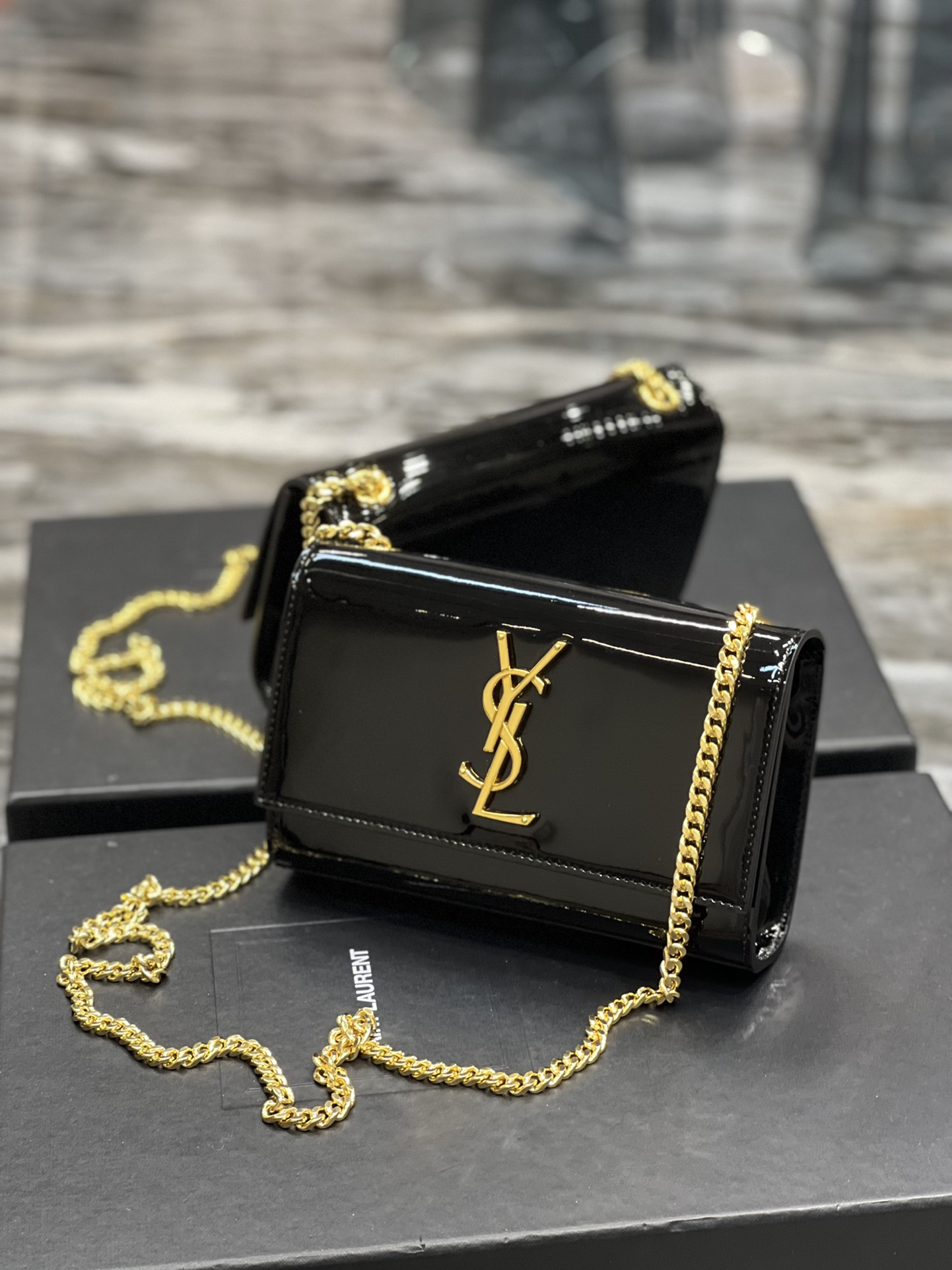 Handbags SAINT LAURENT 469390 size 20x13.5x5.5 cm - vstockx
