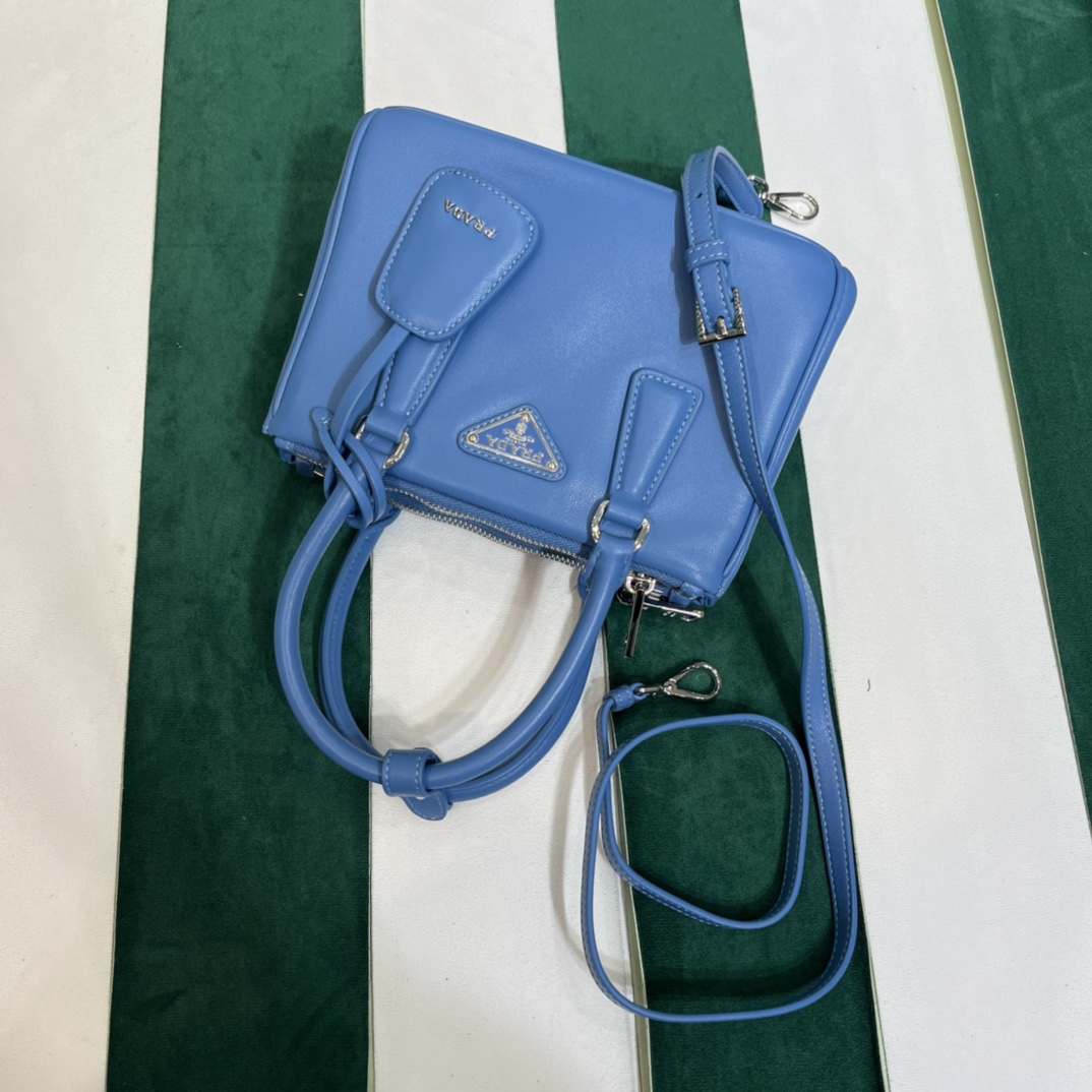 Handbags Prada 1BA906 size:20*14.5*9.5 cm - vstockx
