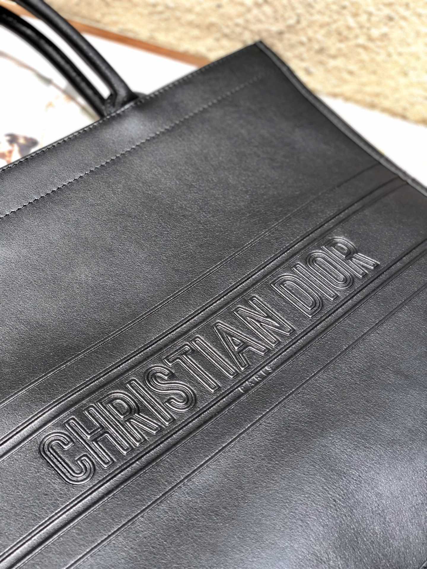 Handbags Dior book tote 1286730 size:41.5*32.5 cm - vstockx