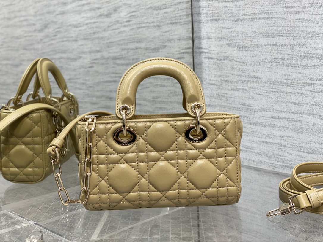 Handbag Dior size 16*5.5*10 cm - vstockx