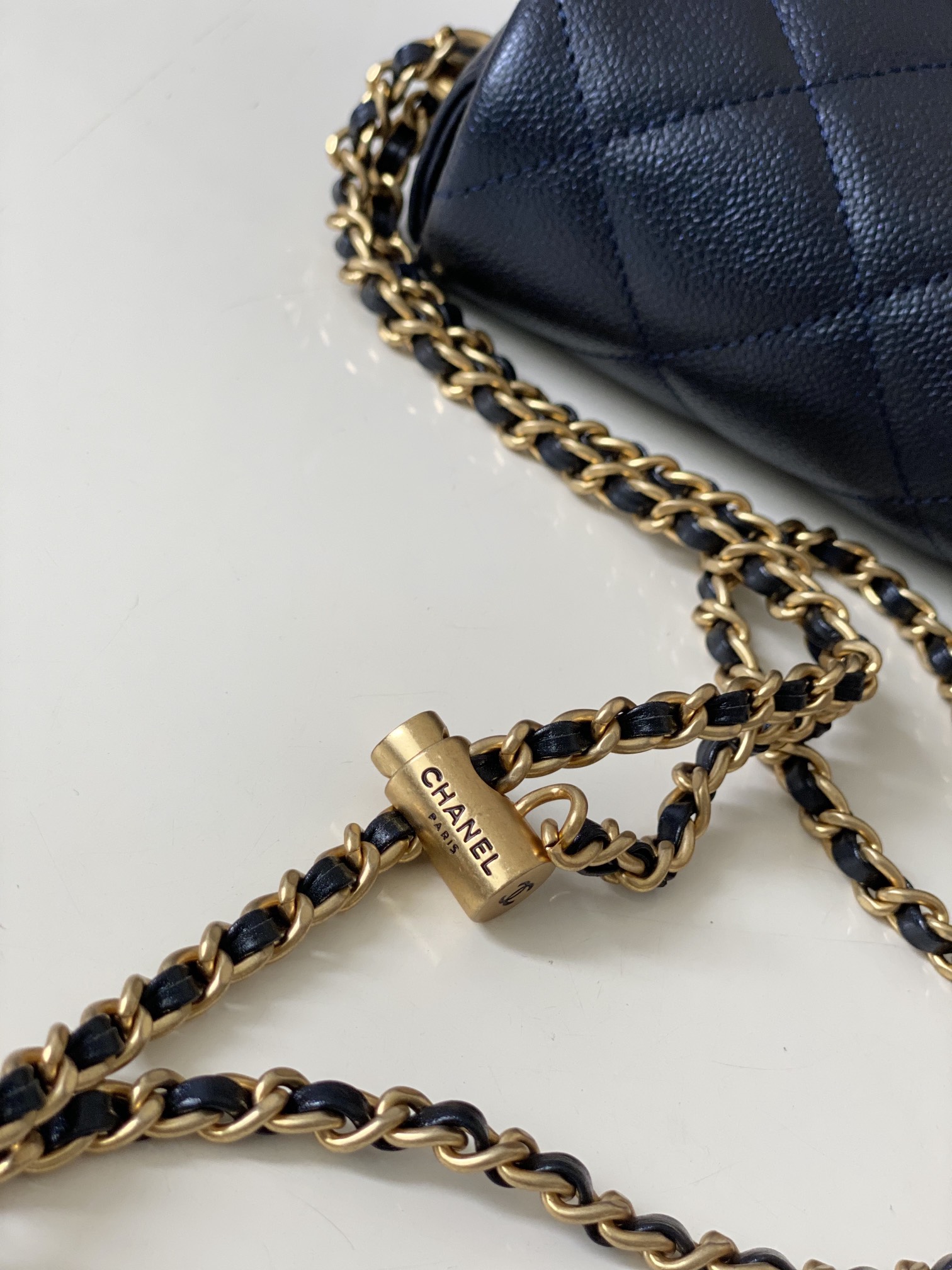 Handbag Chanel AS2855 size 19.5 13.5 6 cm - vstockx