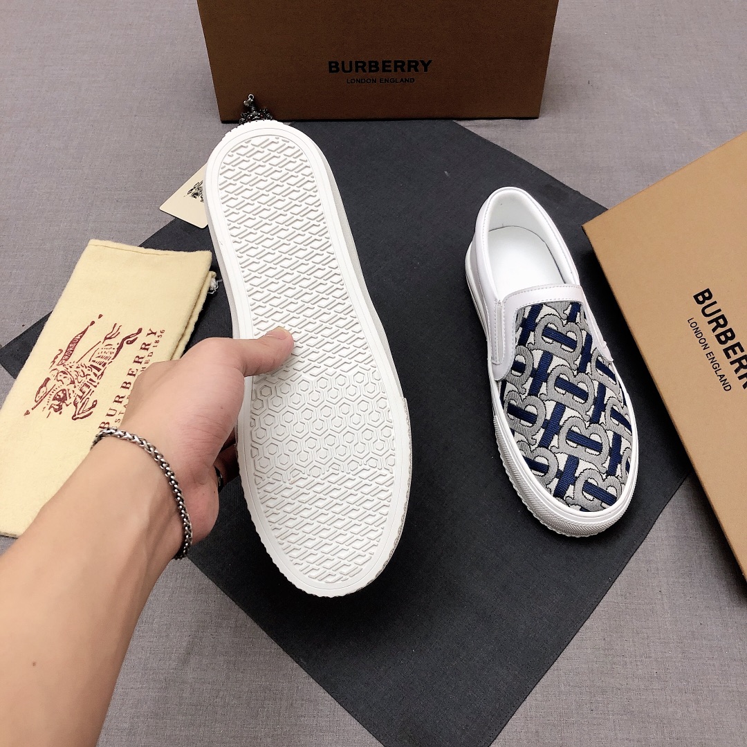 Burberry Perforated Check Sneaker 2 - vstockx