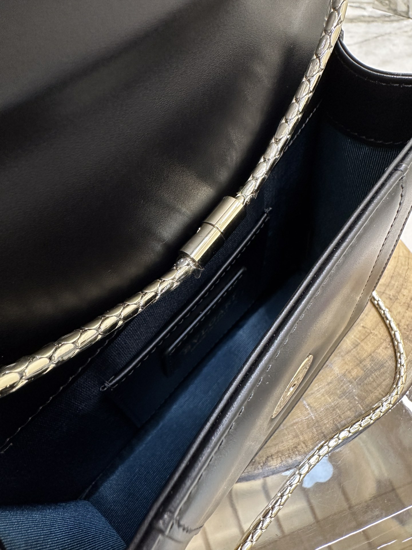 Handbags Bvlgari 35107 size:20*15*5 cm - vstockx