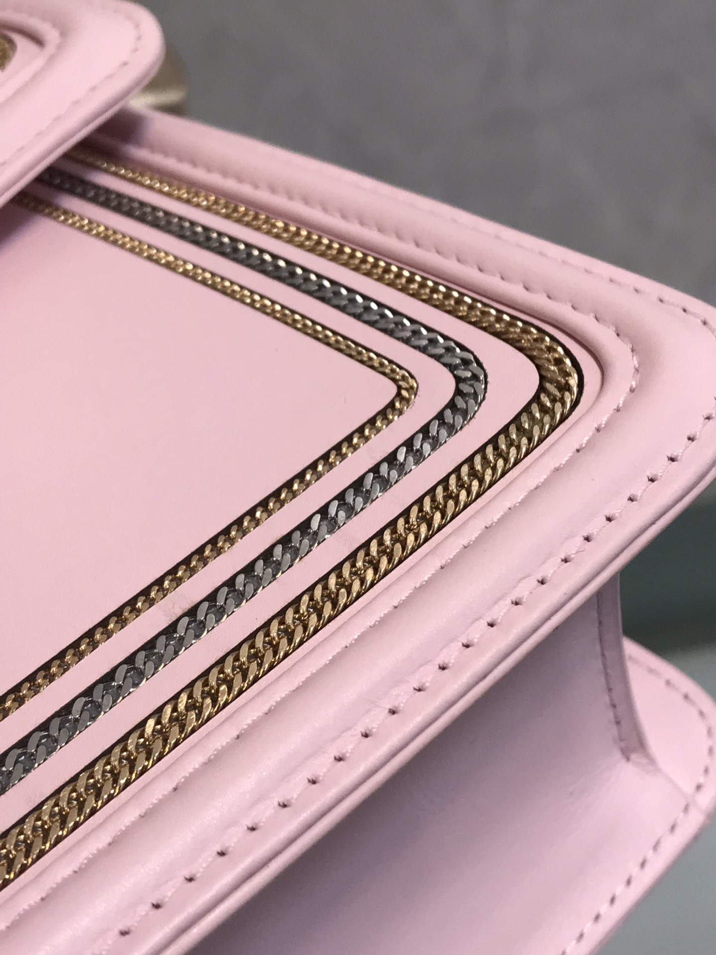 Handbags Bvlgari 288656 size:24*16*6.5 cm - vstockx