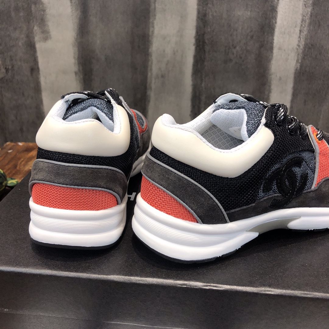 Chanel Fabric & Suede Calfskin Low Top Sneaker 4 - vstockx