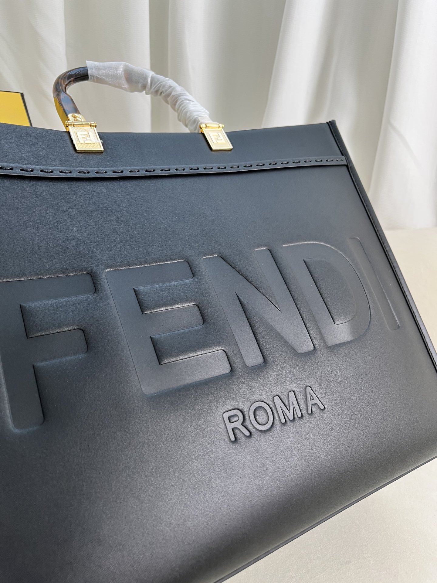 handbags FENDI 877 size:17*35*31 - vstockx
