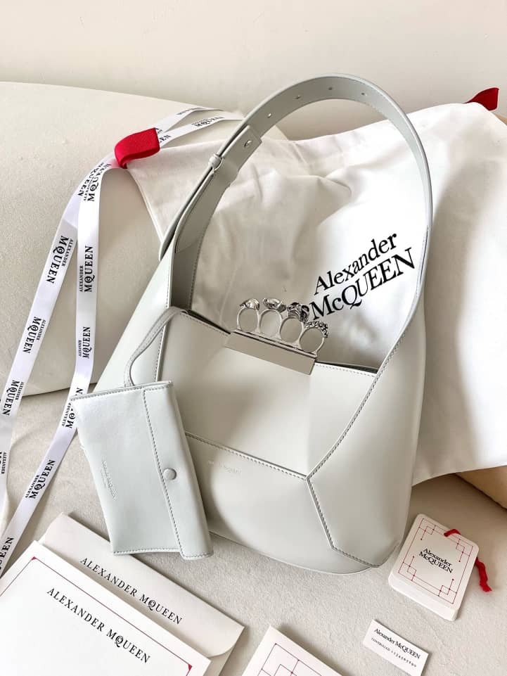 Handbag Alexander McQueen hobo size 20*12*8 cm size 30*18*7 cm - vstockx