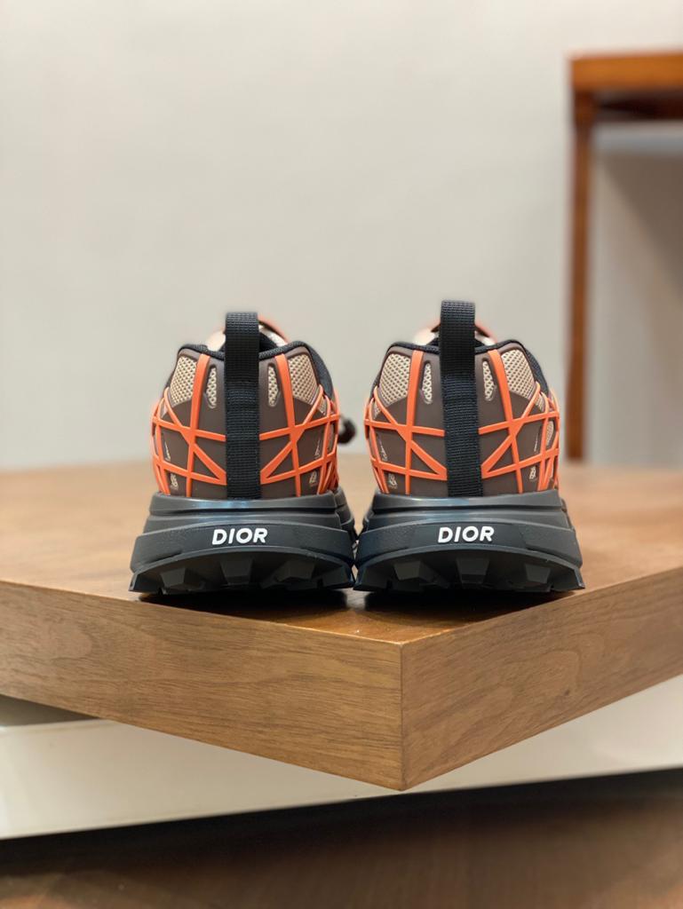 Dior B31 Runner Beige Orange - vstockx