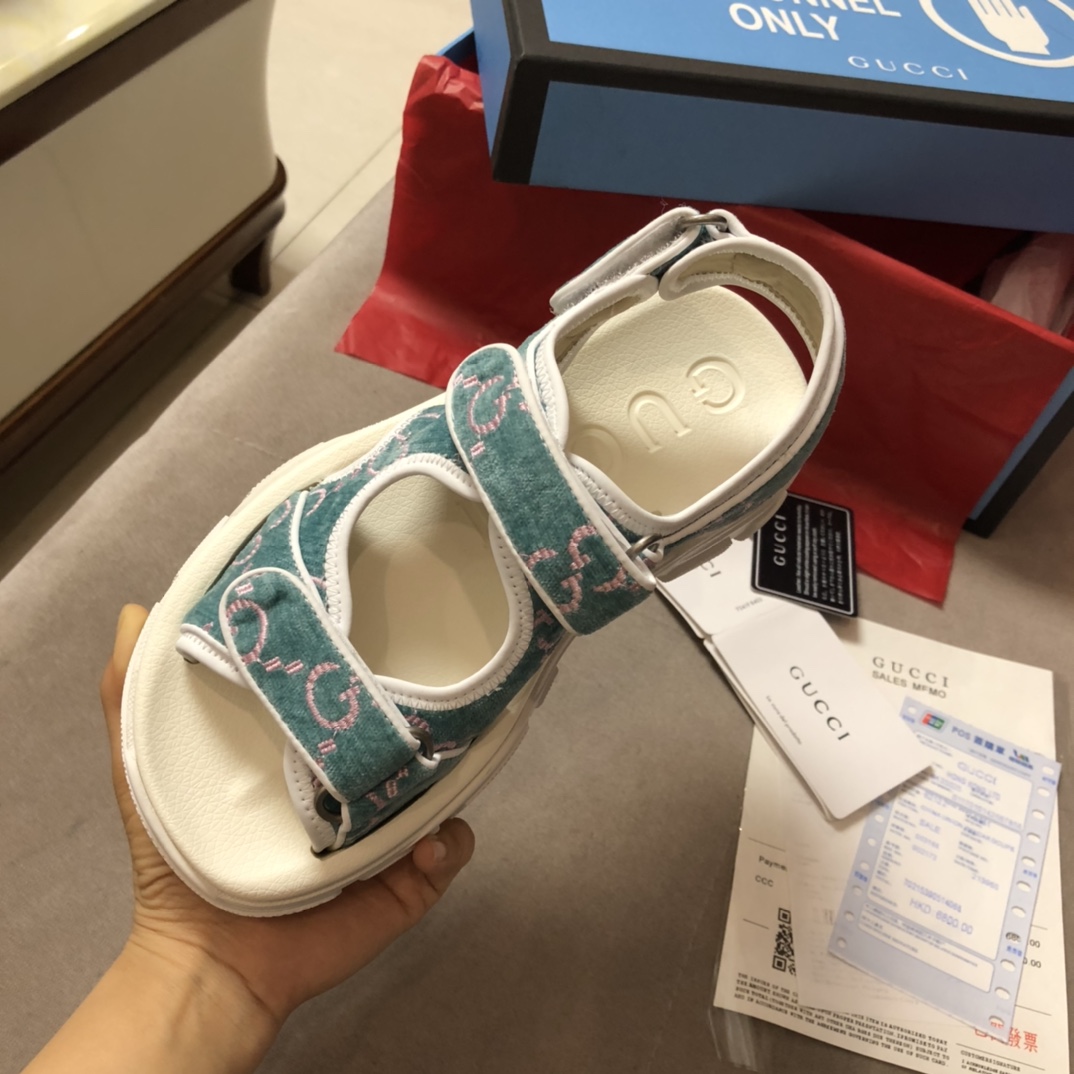 Gucci Leather espadrille with Double G WOMEN 1 - vstockx