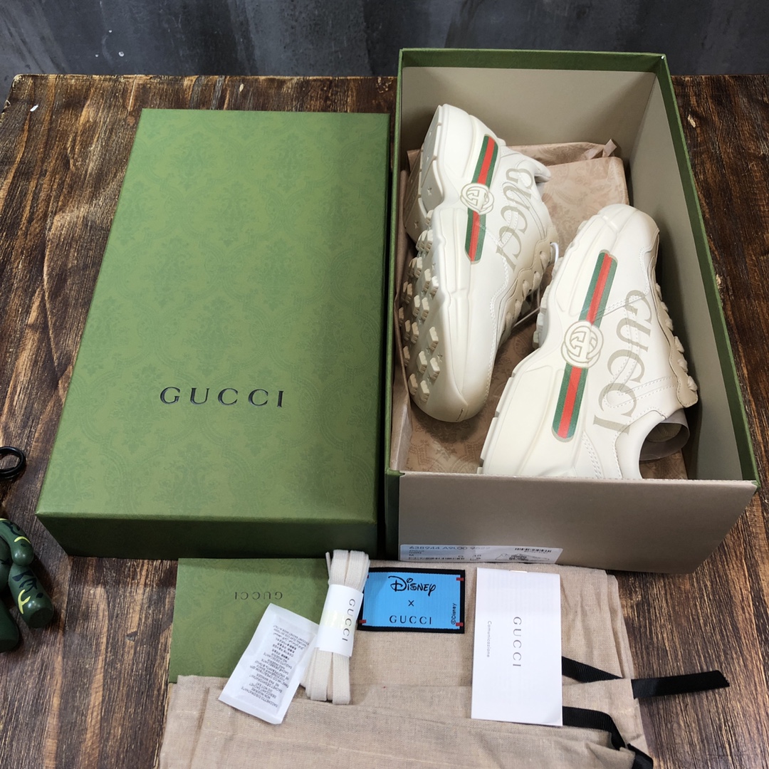 Gucci Rhyton sneaker 33 - vstockx