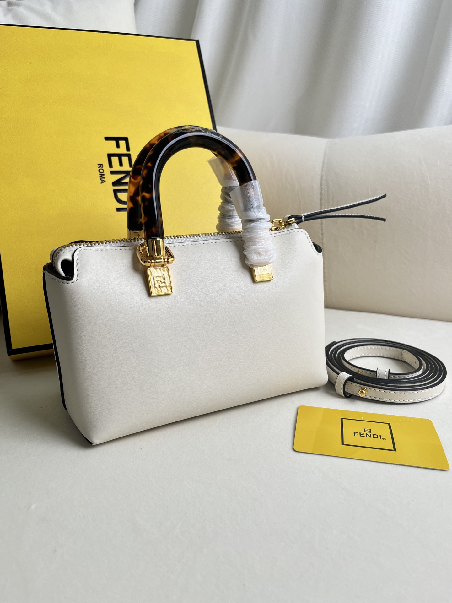 handbags FENDI 8BS067 size:20.5*12*9cm - vstockx