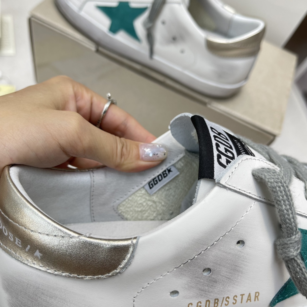 Golden Goose Superstar distressed-finish sneakers 23 - vstockx