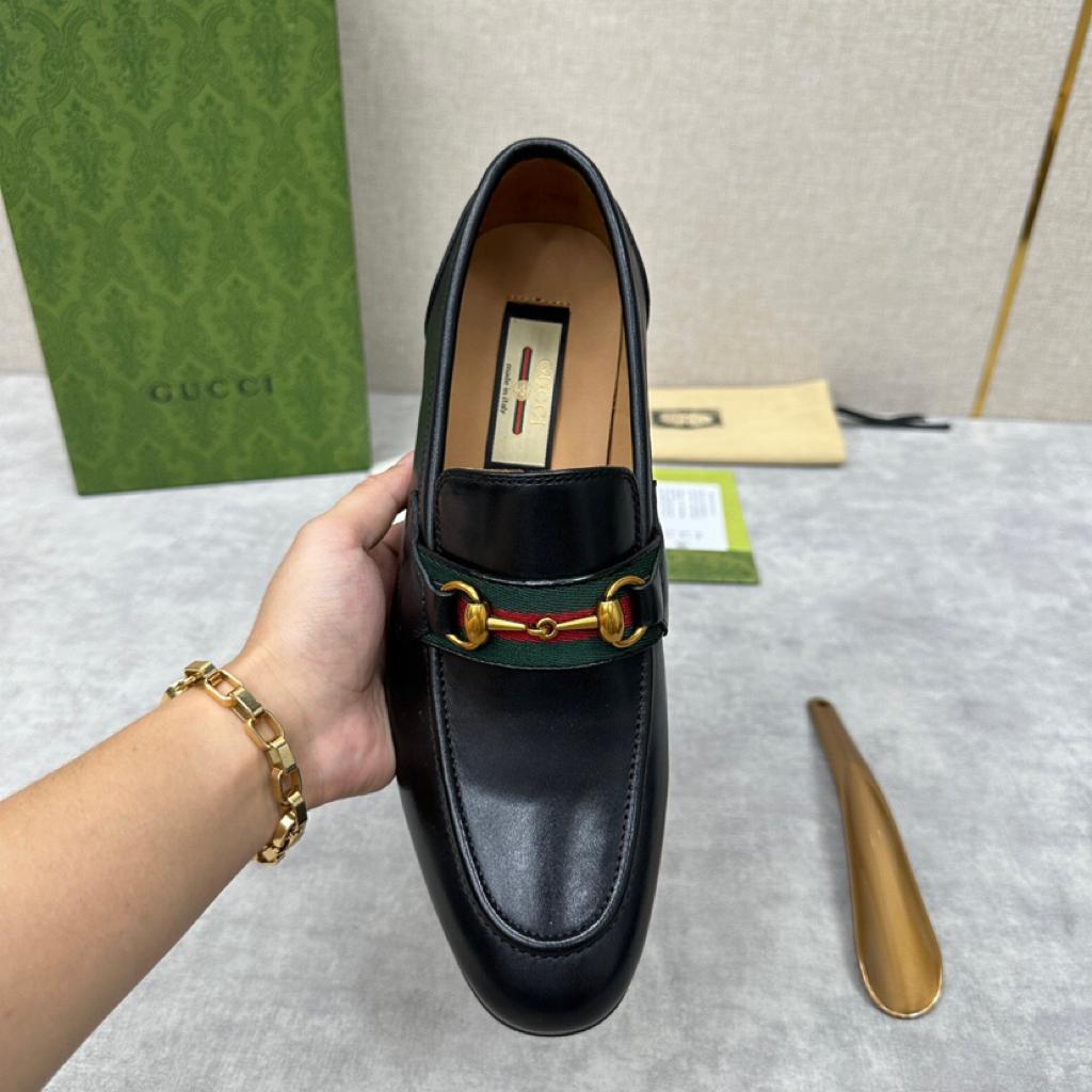 Gucci LOAFER WITH HORSEBIT Black leather - vstockx