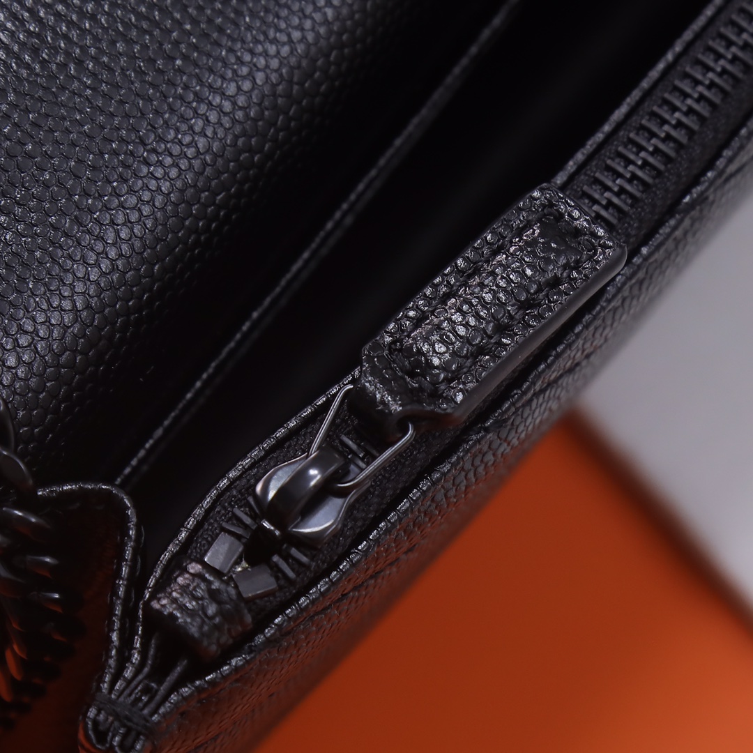 Handbags SAINT LAURENT 393953 size 19x11.5x4 cm - vstockx