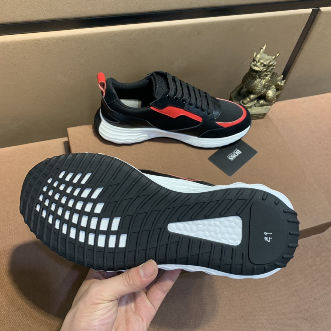 HUGO BOSS Low Top Sneaker 3 - vstockx