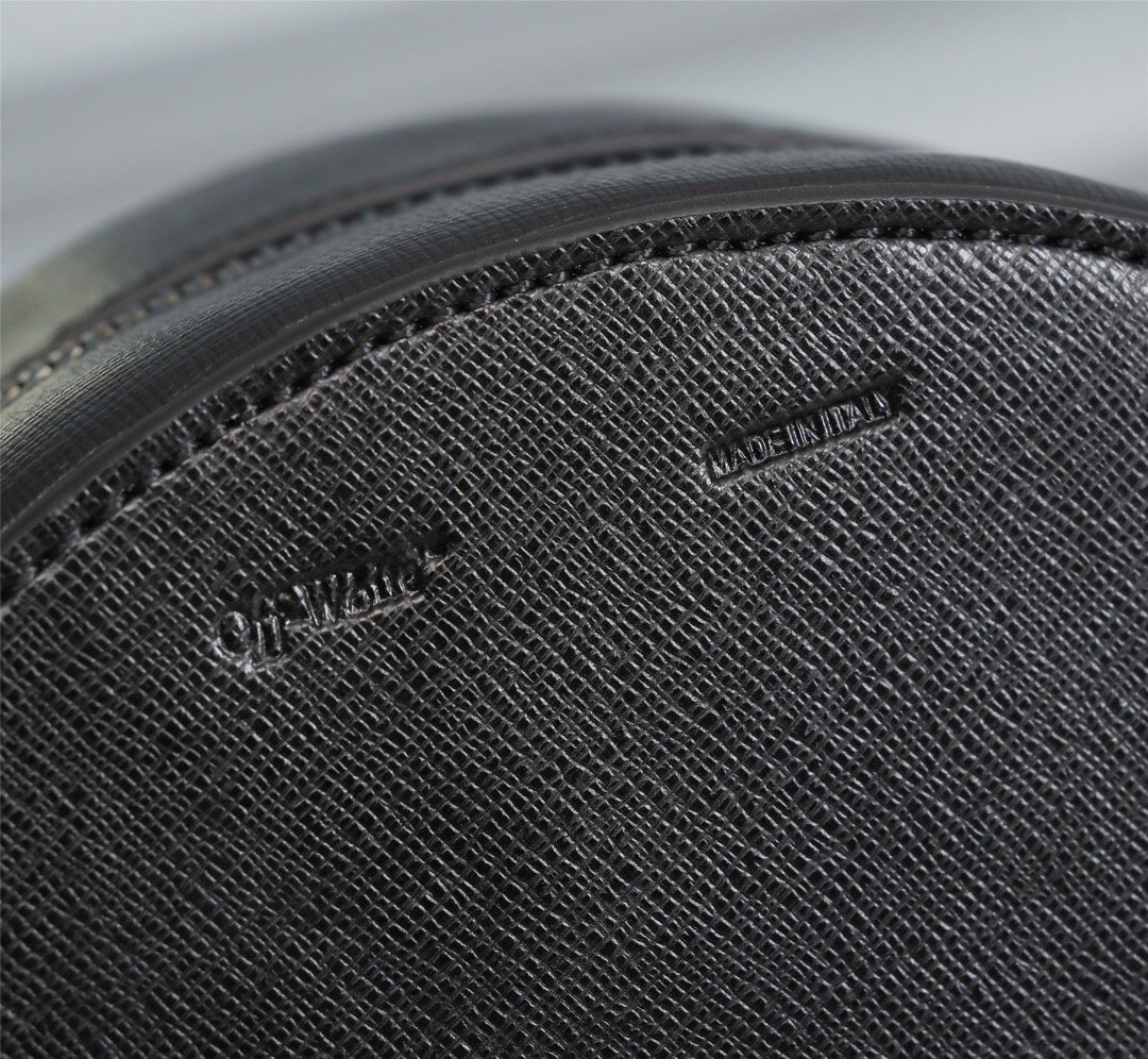 handbags OFF-White 521  4335870  size:18*18*7.5cm - vstockx