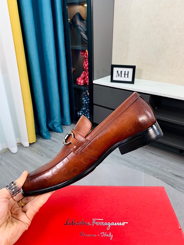 Salvatore Ferragamo Boots 24 - vstockx