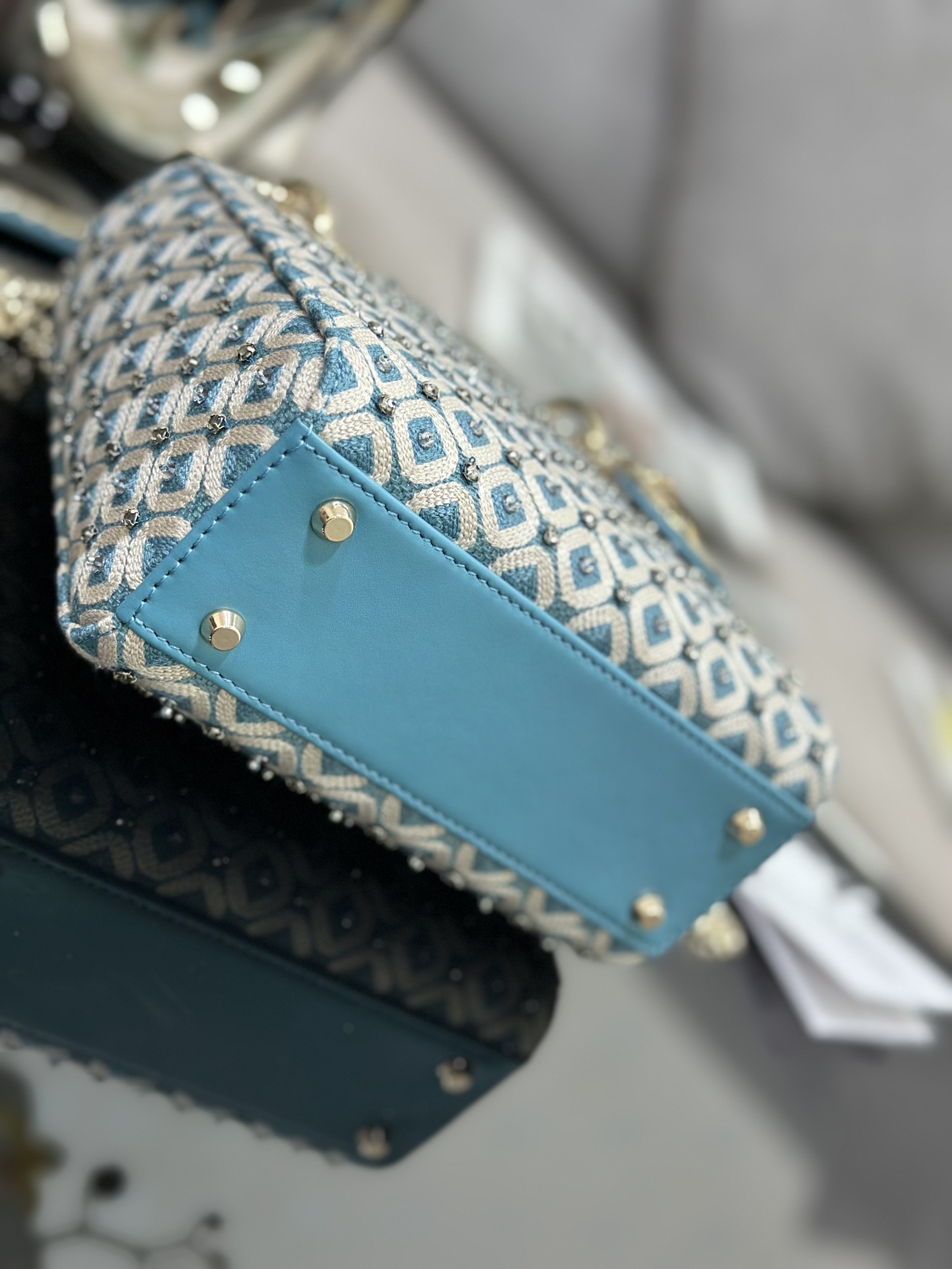 Handbag Dior M0505 size 17 x 15 x 7 cm - vstockx