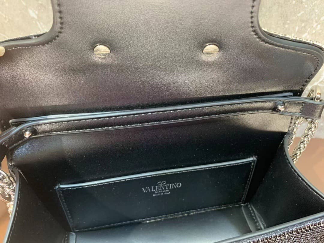 Handbag Valentino V0134 size 20*11*5 cm - vstockx