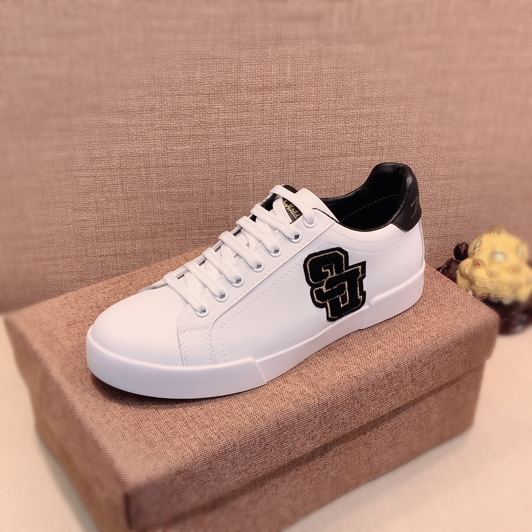 Dolce & Gabbana Low Tops Sneakers 2 - vstockx