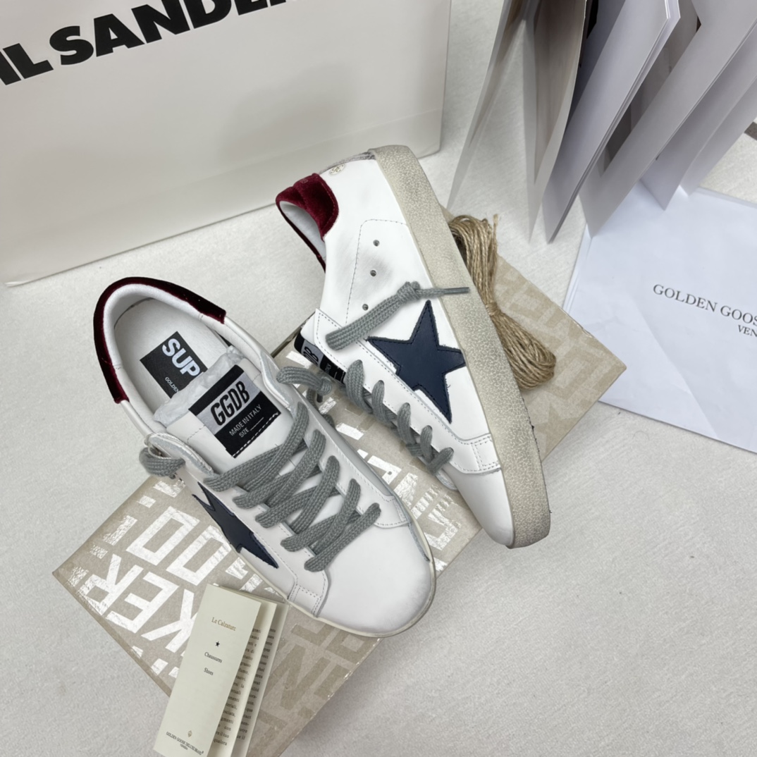 Golden Goose Superstar distressed-finish sneakers 32 - vstockx