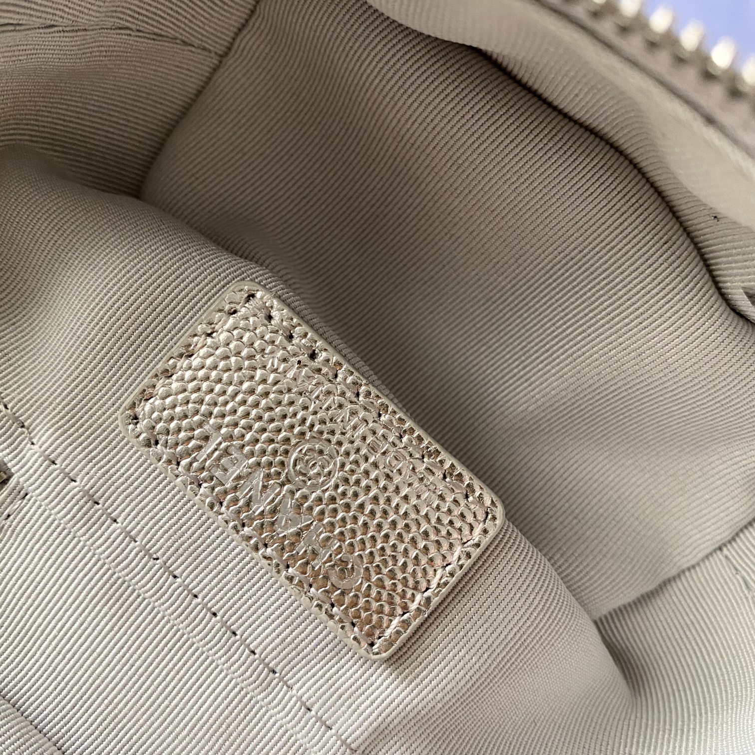 Handbag Chanel AP2194 size 12 11.5 7 cm - vstockx