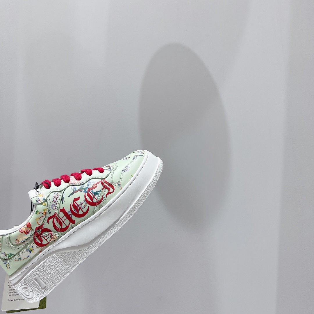 Gucci Women's GG sneaker 2 - vstockx