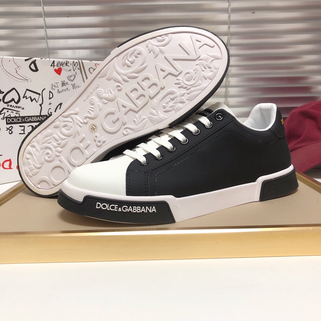 Dolce & Gabbana Low Tops Sneakers 109 - vstockx