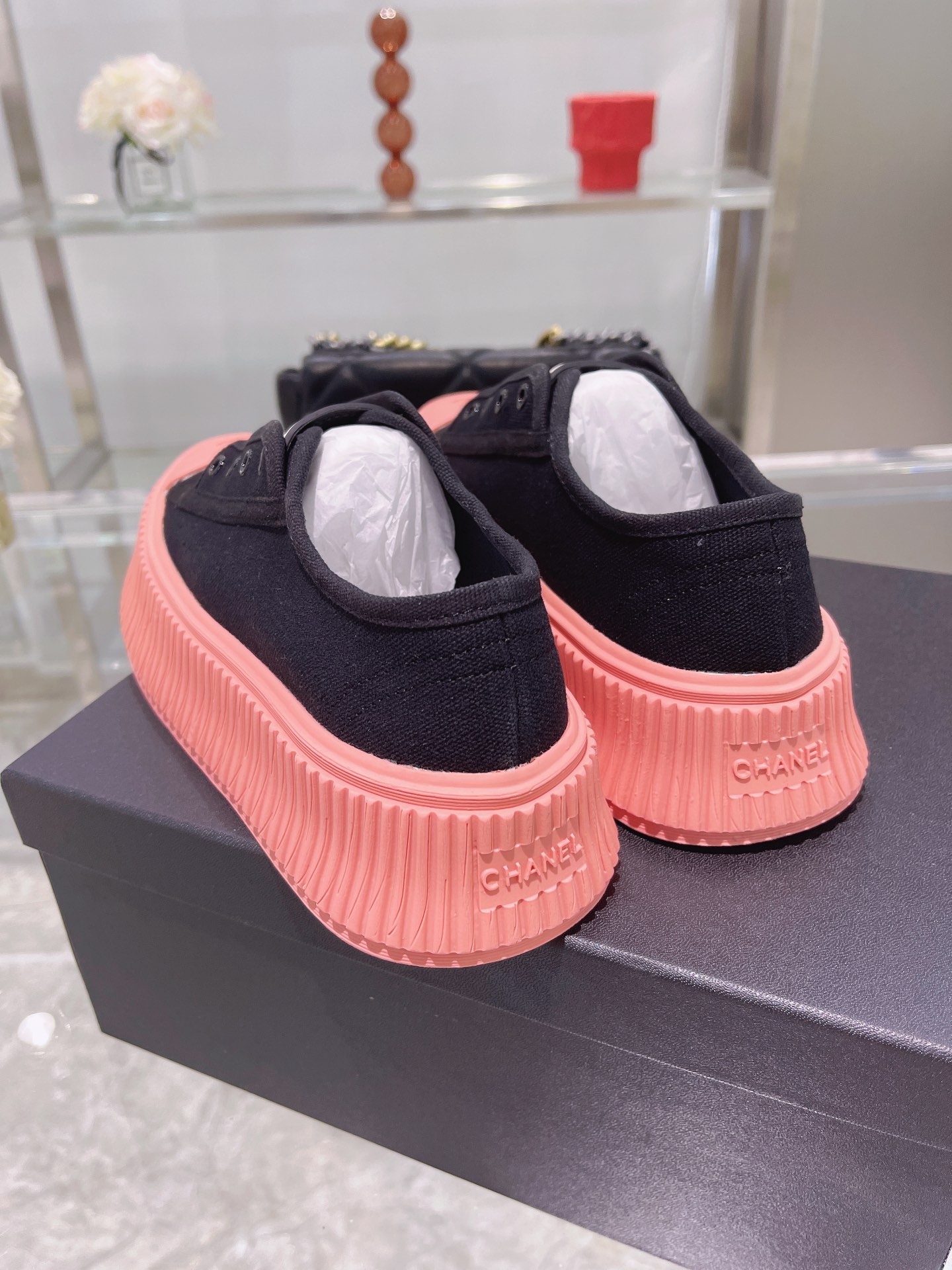Chanel Platform Sneaker 16 - vstockx