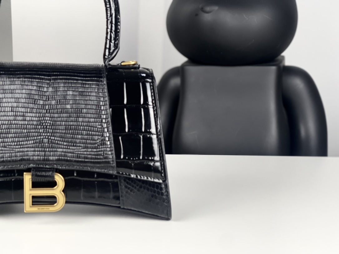 Handbags Balenciaga  127 size:23x10x24 cm - vstockx