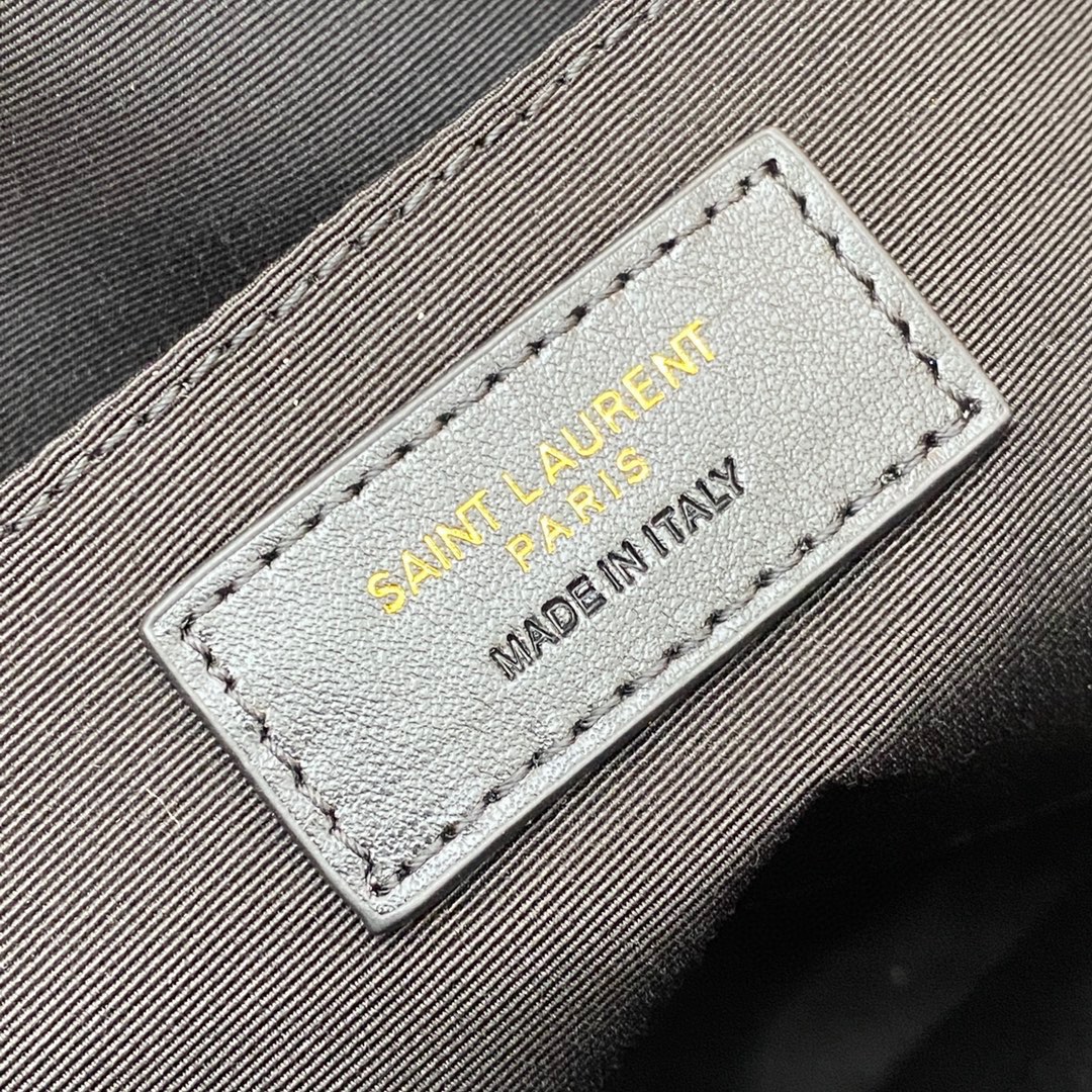Handbags SAINT LAURENT 520534 size 23x16x6 cm - vstockx
