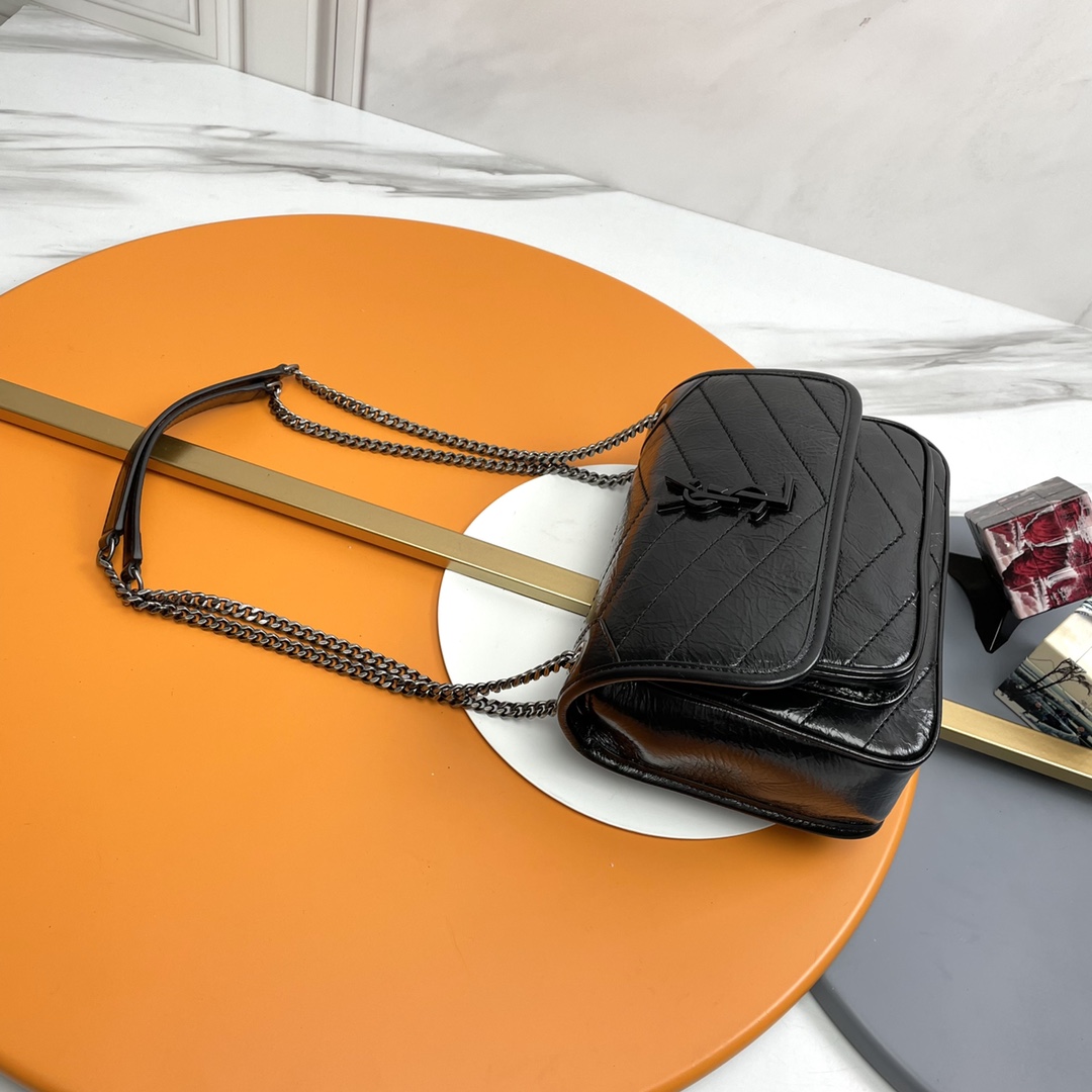 Handbags SAINT LAURENT 533037 size 26x21x13 cm - vstockx