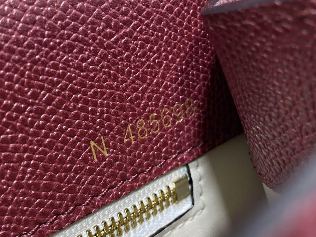 Handbag VALEXTRA size ** - vstockx