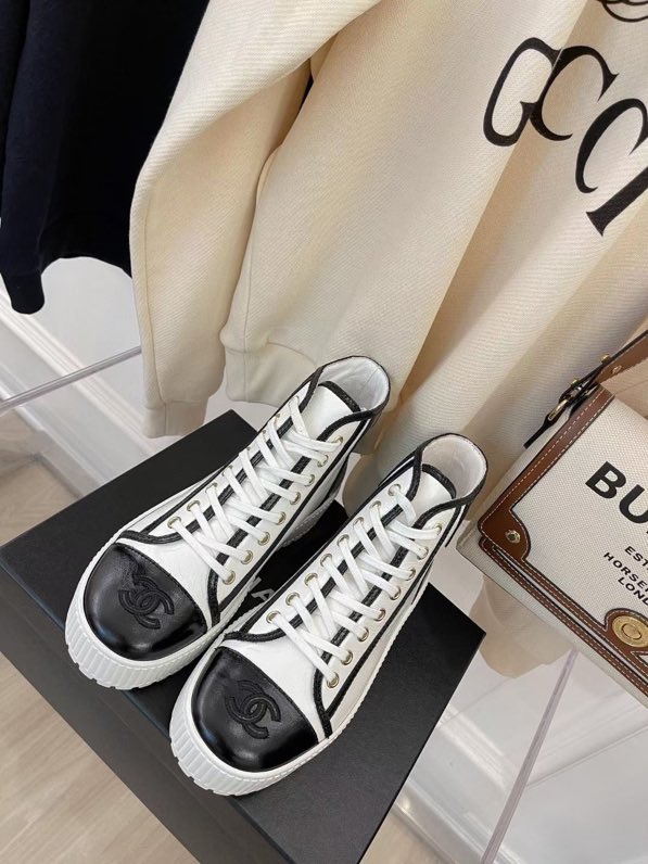 Chanel Platform Sneaker 3 - vstockx